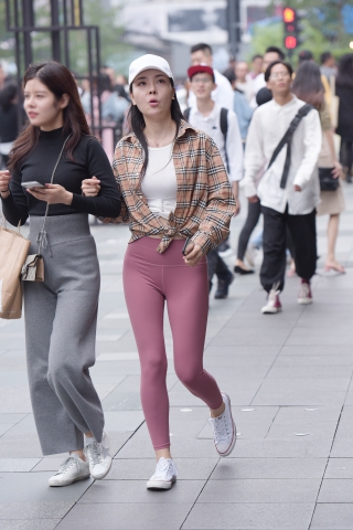 【慕容笙赛贴】瑜伽裤美女