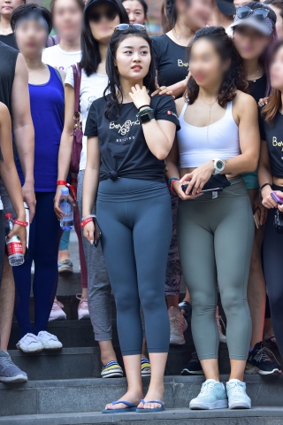 【赛德克赛帖】身材圆润的大眼睛美女