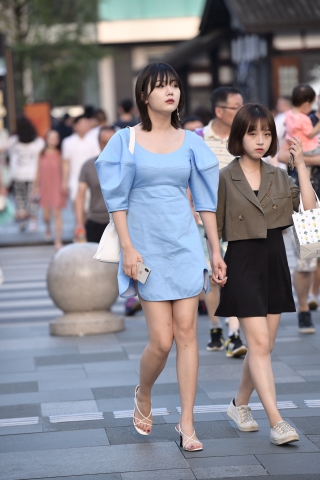 长腿美女