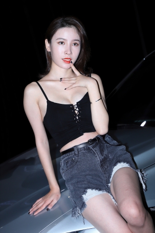 黑色小背心黑色热裤