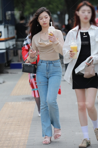 蓝牛小姐姐