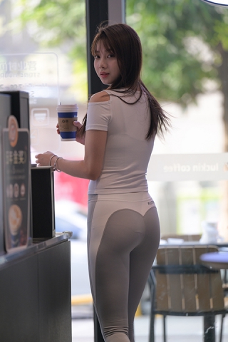 柒柒