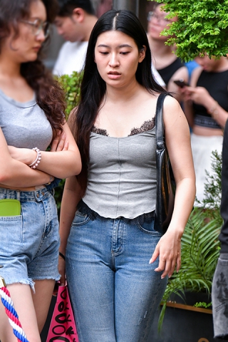 &牛仔裤闺蜜美女